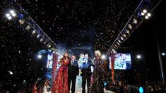 Villa Carlos Paz se viste de gala para el desfile de los hermanos Vernucci Villa Carlos Paz se viste de gala para el desfile de los hermanos Vernucci