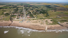 Mar del Sur conserva su misterio, sus playas desérticas con acantilados, su tranquilidad y sus novedades.