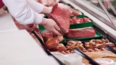 La carne aumentó casi 10 puntos por encima de la inflación. La carne aumentó casi 10 puntos por encima de la inflación.