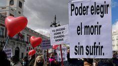 La marcha en España para impulsar la legalización por la eutanasia, que se convirtió en ley en 2021. La marcha en España para impulsar la legalización por la eutanasia, que se convirtió en ley en 2021.