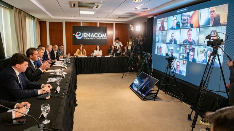 Sergio Massa en la sede del Enacom
