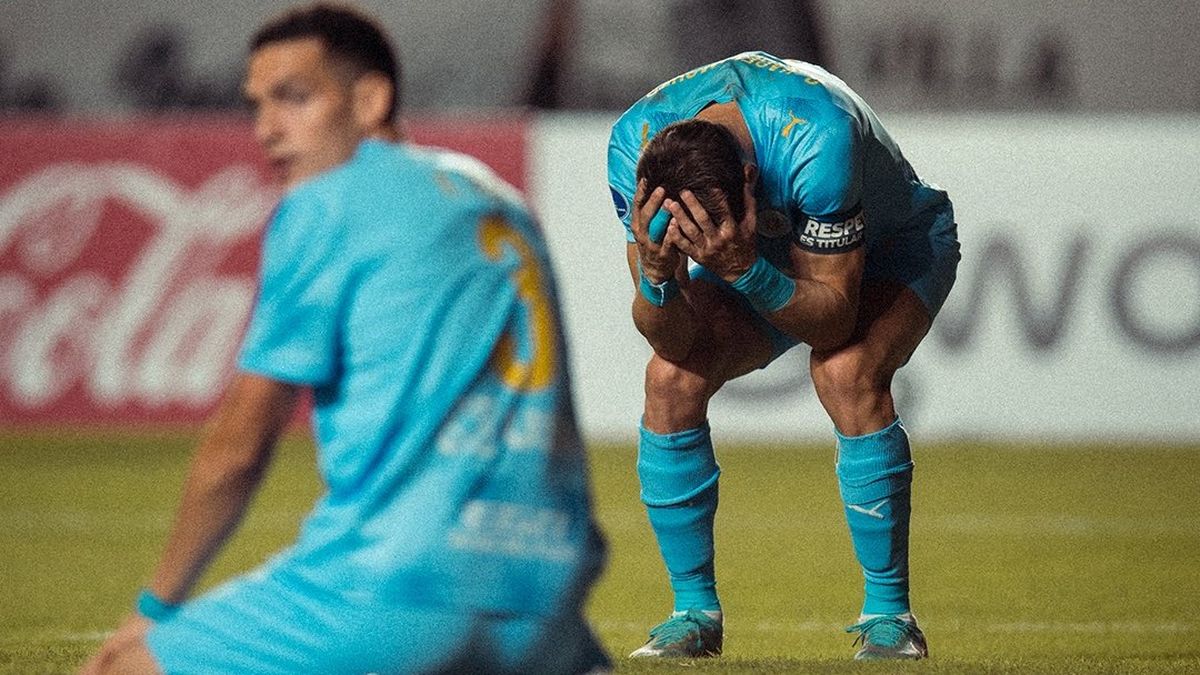 El errado del año: quedó solo frente al arco y falló lo imposible
