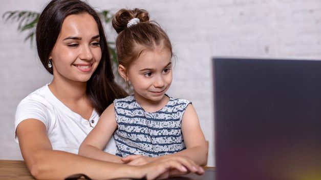 ANSES tiene una línea de créditos en las que se ven beneficiadas un grupo de madres.