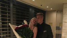 Maxi López no paga la cuota alimentaria pero se saca selfies de millonario con su novia Maxi López no paga la cuota alimentaria pero se saca selfies de millonario con su novia