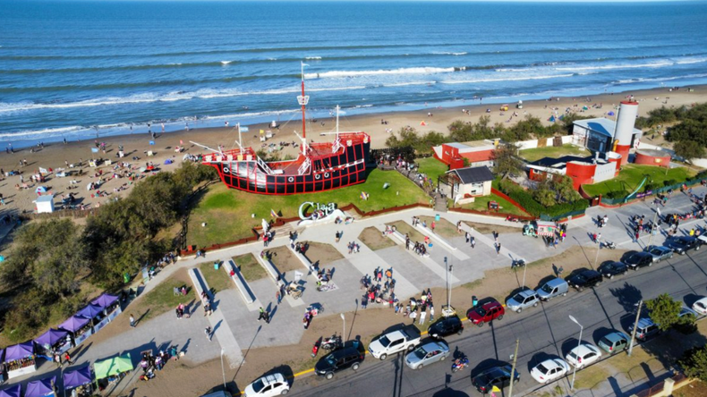 Santa Teresita, La Costa 