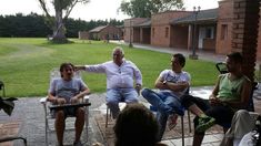 Le dieron el alta a Cacho Castaña y pasó el fin de semana con amigos Le dieron el alta a Cacho Castaña y pasó el fin de semana con amigos