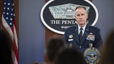 El vocero del Pentágono, Pat Ryder. El vocero del Pentágono, Pat Ryder.
