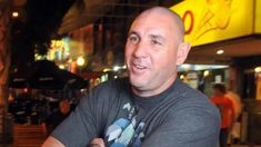 La Mole Moli fue condenado a dos años y dos meses de prisión en suspenso. La Mole Moli fue condenado a dos años y dos meses de prisión en suspenso.