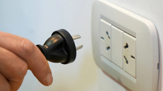 Una niña murió en Santiago del Estero por una descarga eléctrica. Una niña murió en Santiago del Estero por una descarga eléctrica.