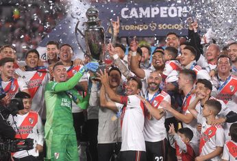 Los jugadores celebraron un nuevo título.