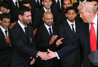 El saludo que todos esperaban: Messi y Trump en Washington.
