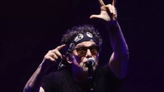 El músico confesó que lo pasa muy bien con su novia. El músico confesó que lo pasa muy bien con su novia.