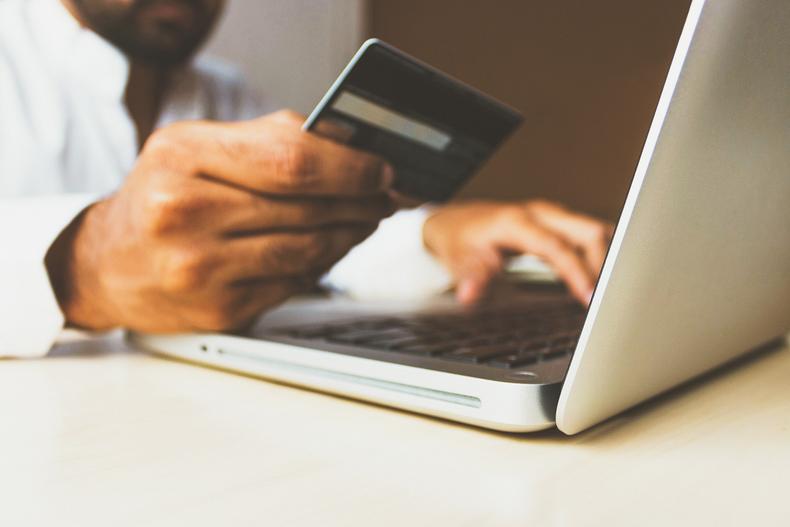 Las el uso de medios de pago electrónico estuvo impulsado por las transferencias electrónicas
