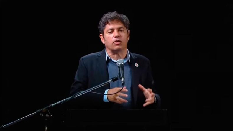 Axel Kicillof durante el acto en Almirante Brown.