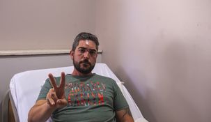 Gabriel Berrozpe fue agredido por un grupo de personas.