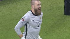 Andrew Redmayne, el gran protagonista de los memes de Australia-Perú. Andrew Redmayne, el gran protagonista de los memes de Australia-Perú.