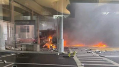 El auto explotó en un puente que conecta Nueva York y Canadá y se investiga un posible atentado terrorista