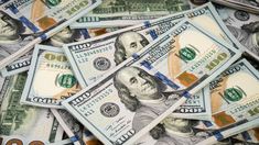el dolar blue volvio a caer y se ubica abajo de los $1.000 el dolar blue volvio a caer y se ubica abajo de los $1.000