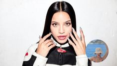 La cantante combinó una microbikini underboob con un piluso de lujo, una de las elecciones tendencia del 2024. La cantante combinó una microbikini underboob con un piluso de lujo, una de las elecciones tendencia del 2024.