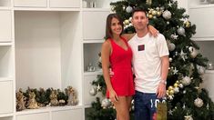 Se mostraron bailando en la celebración de Navidad. Se mostraron bailando en la celebración de Navidad.