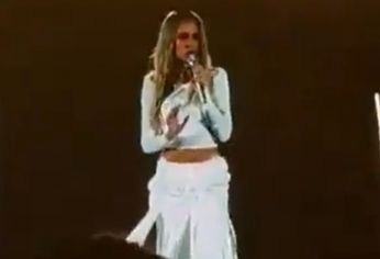 Tini Stoessel se mostró muy amocionada a la hora de hablar sobre el tema y pidió que no se hable más Tini Stoessel se mostró muy amocionada a la hora de hablar sobre el tema y pidió que no se hable más