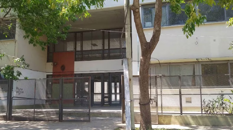 El hecho ocurrió en la Escuela N°26.