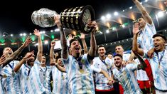 Lanzan una iniciativa para que Argentina juegue con la misma camiseta que conquistó la Copa América. Lanzan una iniciativa para que Argentina juegue con la misma camiseta que conquistó la Copa América.