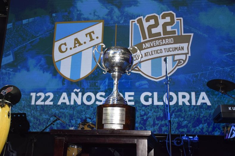 Atlético Tucumán ganó la Copa Campeonato de Campeones en 1960.