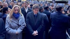 Karina y Javier Milei en el acto de 2025 que conmemoró a las 85 personas asesinadas en el ataque a la AMIA.