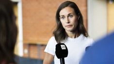 La primera ministra finlandesa recibió el apoyo de miles de internautas tras la filtración de sus videos. La primera ministra finlandesa recibió el apoyo de miles de internautas tras la filtración de sus videos.