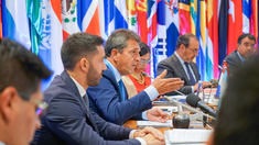 Tras la reunión con el CAF, Massa acordó un desembolso de u$s840 millones. Tras la reunión con el CAF, Massa acordó un desembolso de u$s840 millones.