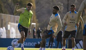 Julián Álvarez y Nicolás Otamendi, posibles titulares en la Selección argentina. Julián Álvarez y Nicolás Otamendi, posibles titulares en la Selección argentina.
