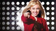 La crisis de identidad de Miley Cyrus por Hannah Montana La crisis de identidad de Miley Cyrus por Hannah Montana