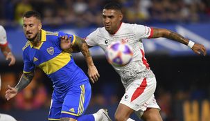 Benedetto convirtió, pero le anularon el gol.