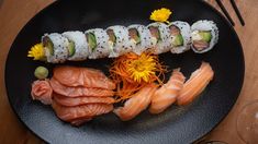 Está ubicado en un nuevo polo gastronómico de la Ciudad. Está ubicado en un nuevo polo gastronómico de la Ciudad.