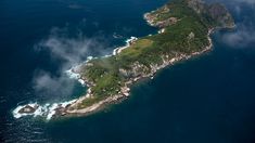 El ingreso a Queimada Grande fue restringido oficialmente en la década del 80. Una persona no podría sobrevivir más de 30 segundos. El ingreso a Queimada Grande fue restringido oficialmente en la década del 80. Una persona no podría sobrevivir más de 30 segundos.