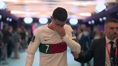 El delantero abandonó el campo de juego entre lágrimas tras la derrota de Portugal ante Marruecos. El delantero abandonó el campo de juego entre lágrimas tras la derrota de Portugal ante Marruecos.
