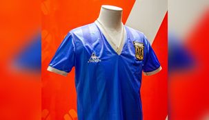Creación digital de la camiseta de Maradona en el campeonato mundial del 86. Creación digital de la camiseta de Maradona en el campeonato mundial del 86.