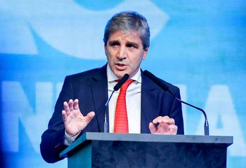 El equipo de Luis Caputo tendrá un gran desafío en la próxima licitación. El equipo de Luis Caputo tendrá un gran desafío en la próxima licitación.