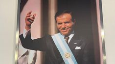 El Gobierno agregó al expresidente Carlos Saúl Menem al Salón de los Próceres.
