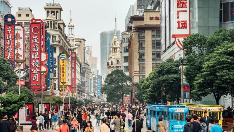 La población China disminuyó por primera vez en más de 60 años