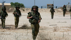 Soldados israelíes desplegados durante el conflcito. Soldados israelíes desplegados durante el conflcito.