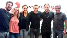 Benjamín Amadeo firmó contrato con Sony Music para grabar su primer disco Benjamín Amadeo firmó contrato con Sony Music para grabar su primer disco