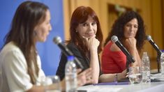 Cristina Kircher habla en un congreso educativo de la UBA&nbsp;