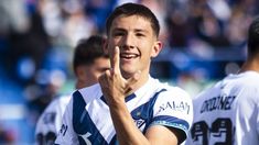 Thiago Fernández, de 20 años, es una de las figuras de Vélez. Thiago Fernández, de 20 años, es una de las figuras de Vélez.