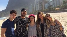 Famosos festejaron el Día del Padre: Tinelli con sus hijos pasa el domingo en Ipanema Famosos festejaron el Día del Padre: Tinelli con sus hijos pasa el domingo en Ipanema