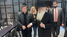 Milei visitó al rabino David Pinto Shlita en la sede de Hevrat Pinto Argentina.