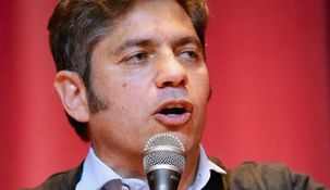 El gobernador se emocionó al recordar al músico popular fallecido. El gobernador se emocionó al recordar al músico popular fallecido.