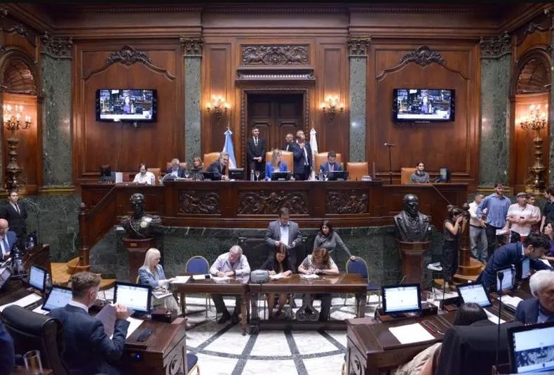 Los apoyos a la iniciativa del oficialismo (PRO) vinieron de casi todo el espectro político.
