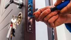 Viral: se quedó encerrada y esto le cobraron de cerrajería un día feriado. Viral: se quedó encerrada y esto le cobraron de cerrajería un día feriado.